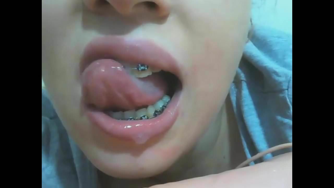 Handy M. reccomend wet tongue mouth lips fetish
