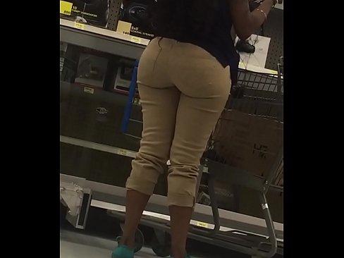 Lord C. recommendet Wife Flashing in Walmart.