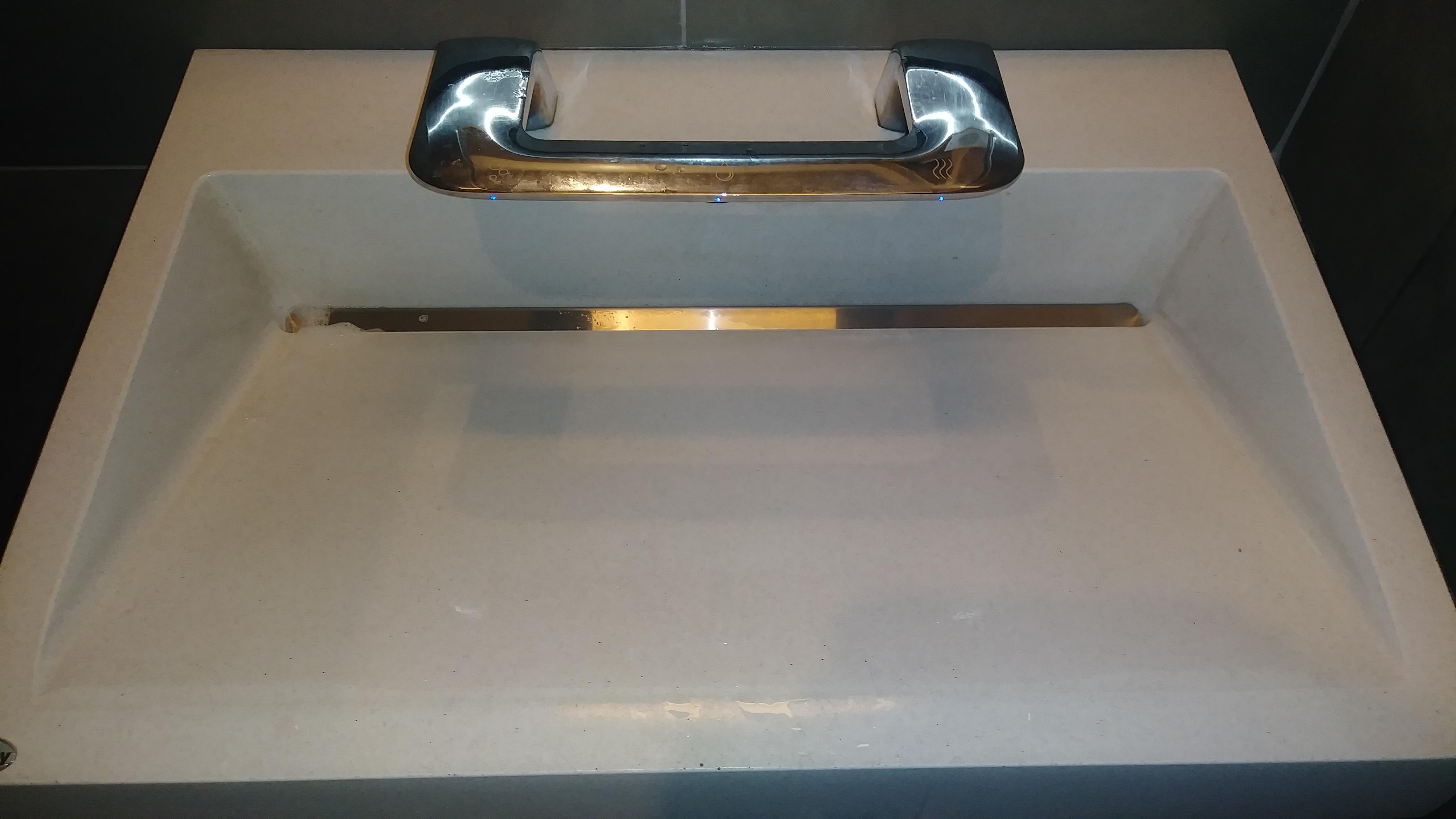 Sink faucet