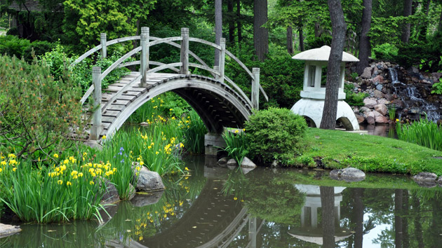Asian style footbridges