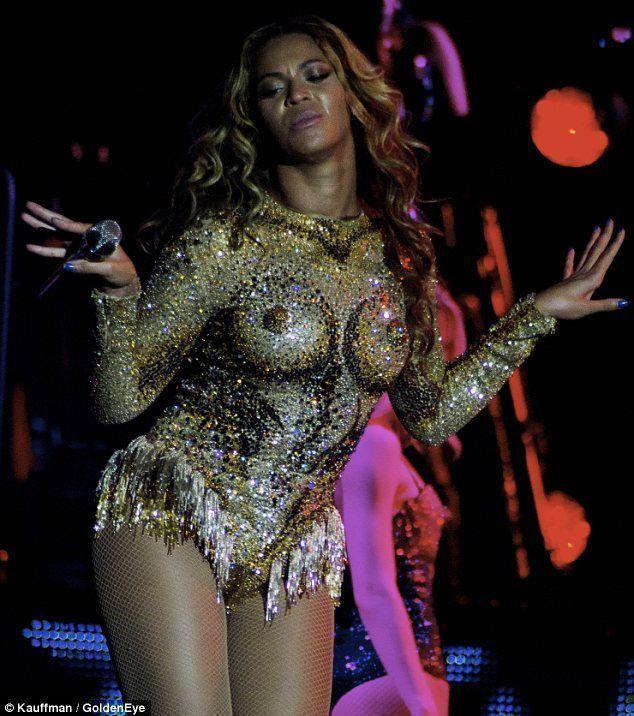 Helmet reccomend Beyonce shows pussy at conert